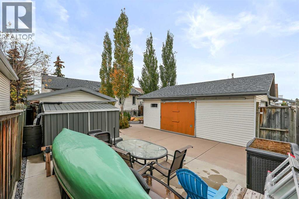 87 Quigley Drive, Cochrane, Alberta  T4C 1L5 - Photo 38 - A2261383