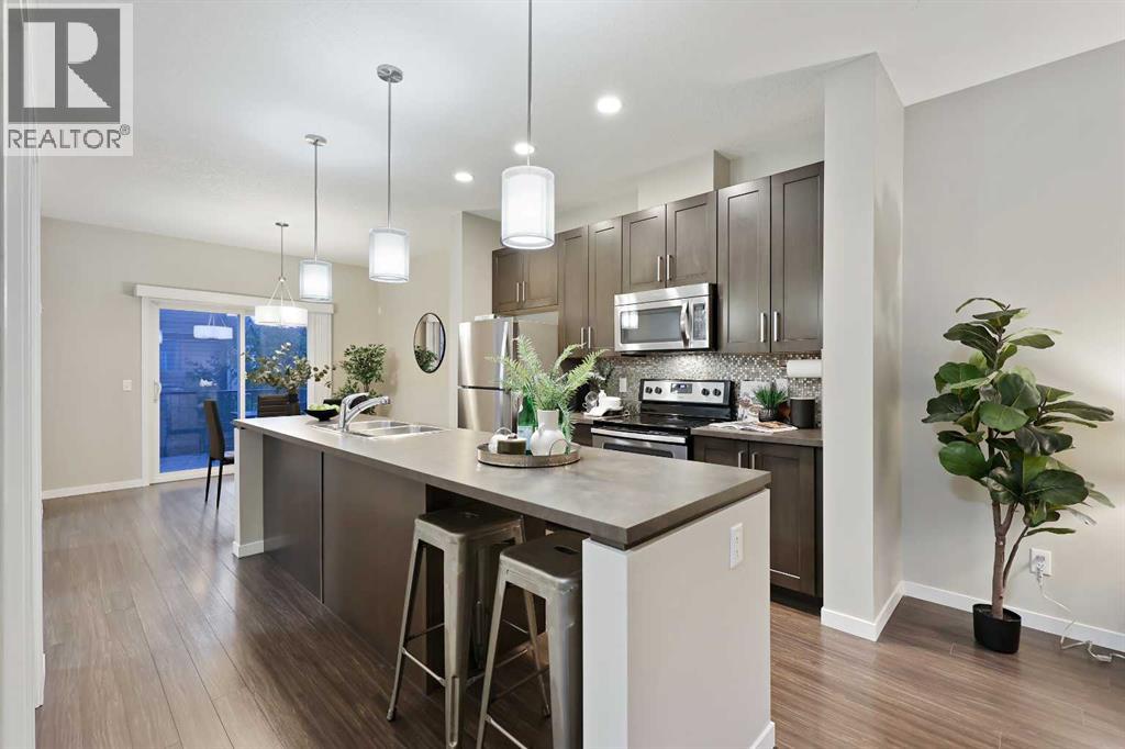 174 Copperpond Villas Se, Calgary, Alberta  T2Z 5B8 - Photo 3 - A2261881