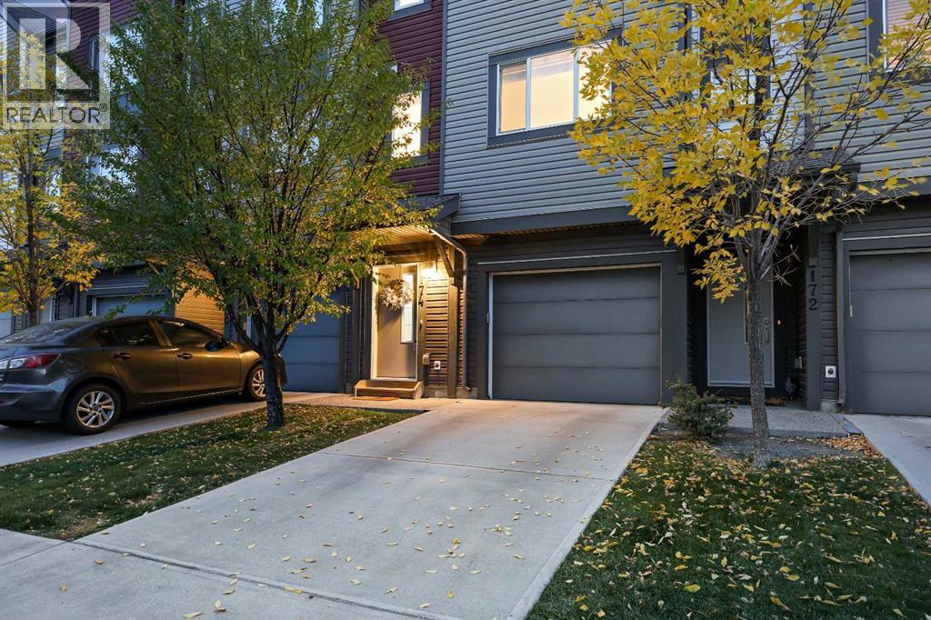 174 Copperpond Villas Se, Calgary, Alberta  T2Z 5B8 - Photo 32 - A2261881
