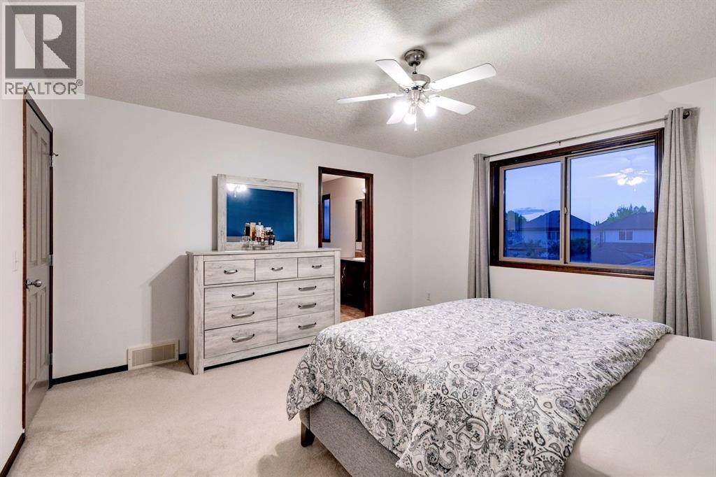 238 Elgin Manor Se, Calgary, Alberta  T2Z 4Z7 - Photo 30 - A2261156