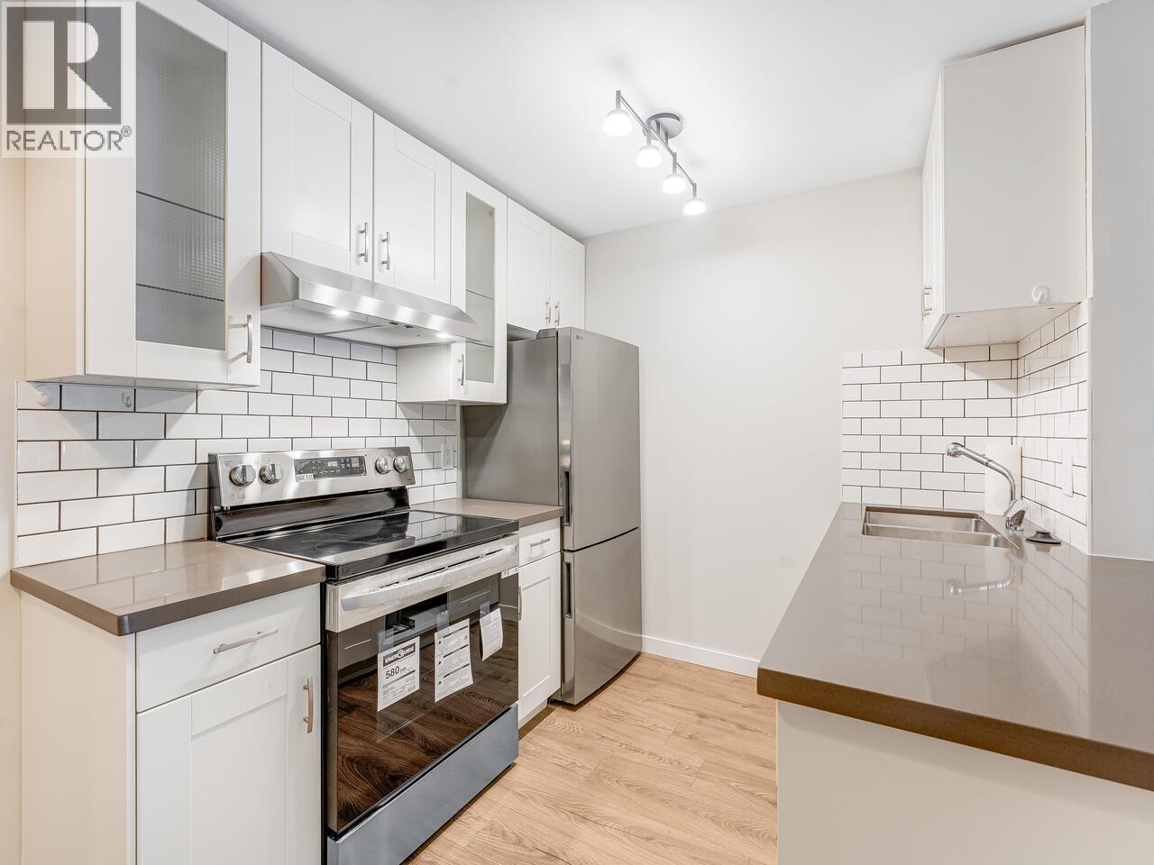 204 2234 PRINCE ALBERT STREET, Vancouver, British Columbia
