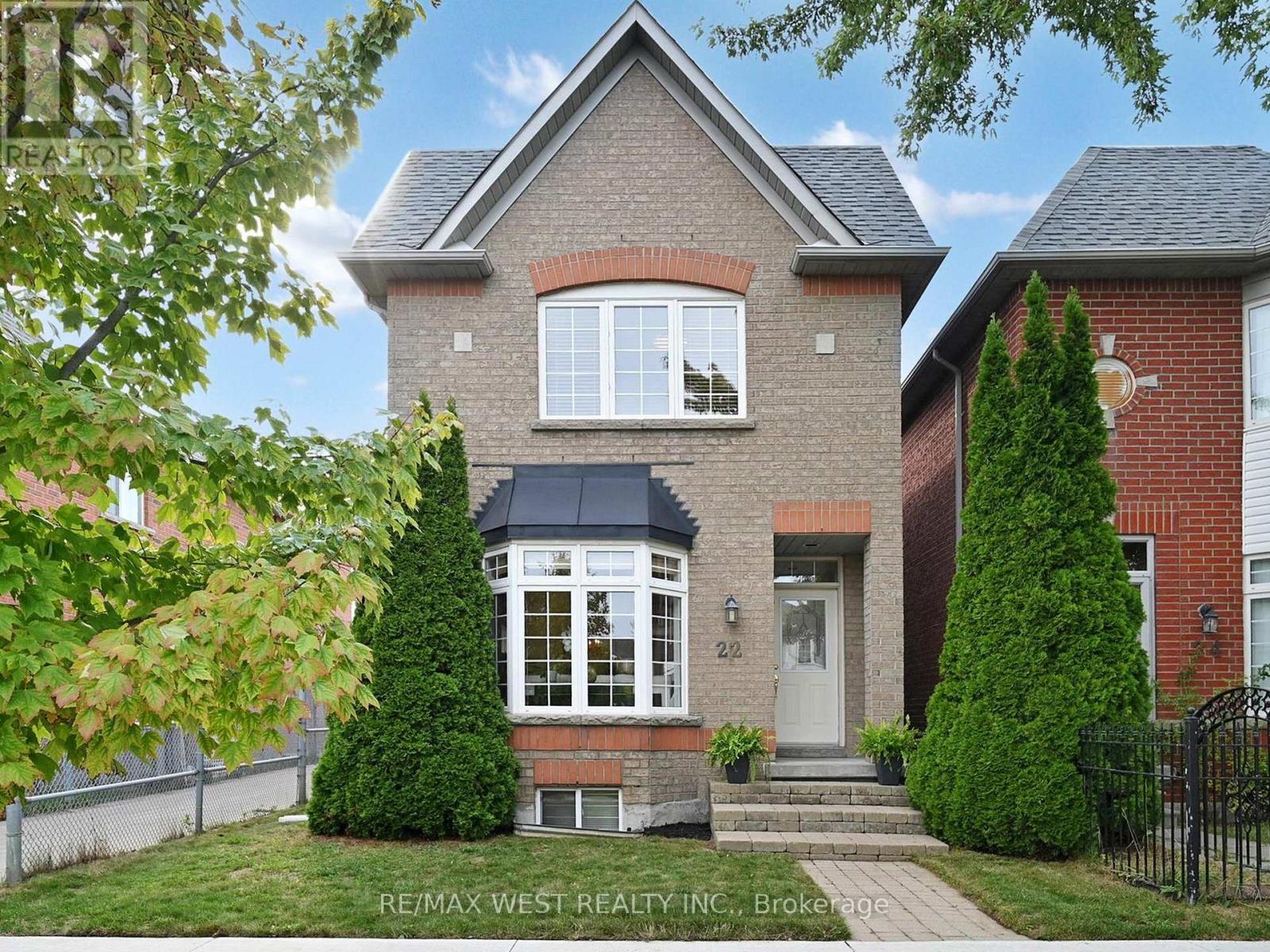 22 Sierra Drive, Toronto, Ontario  M1P 5C2 - Photo 1 - E12432623