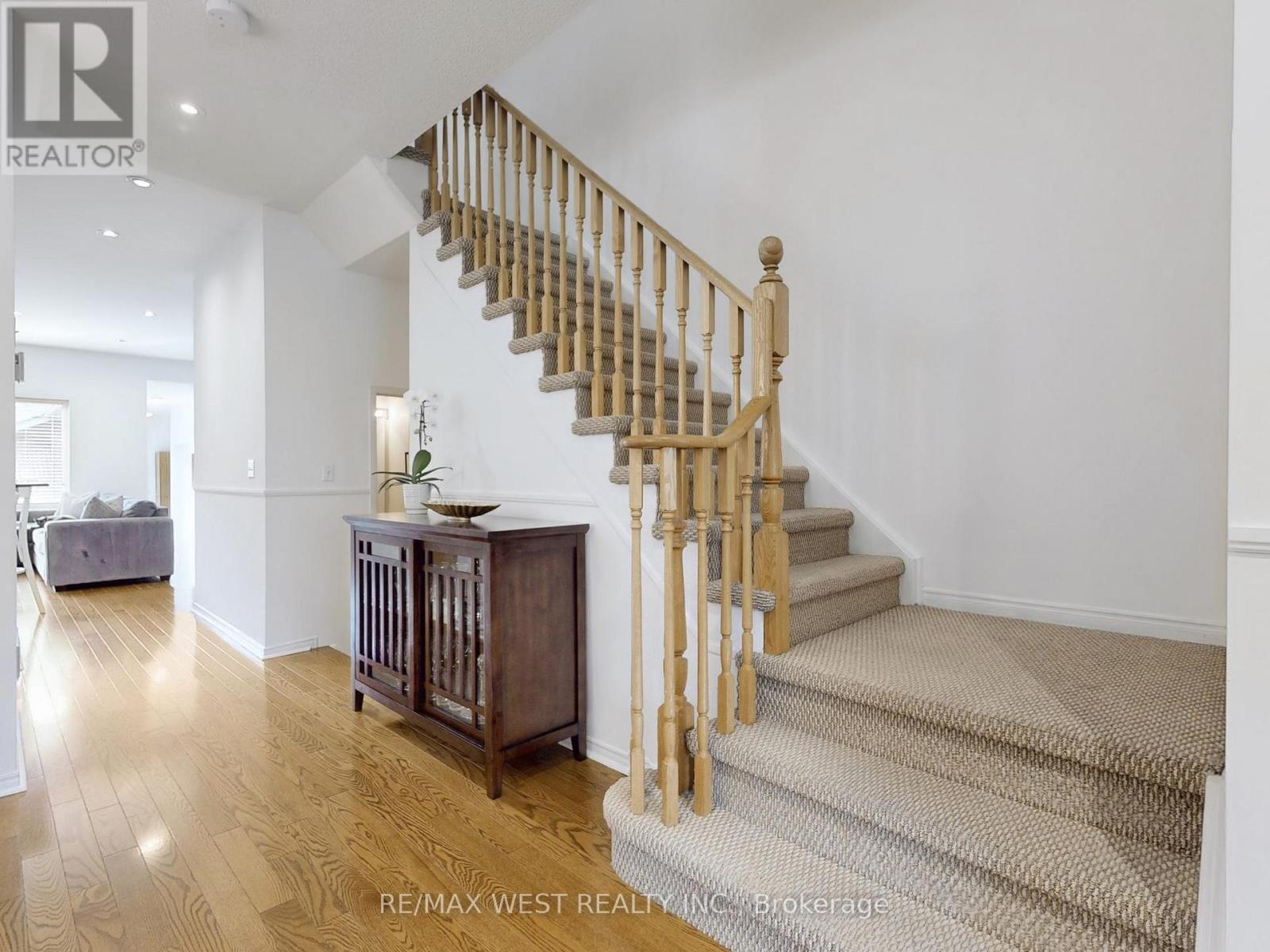 22 Sierra Drive, Toronto, Ontario  M1P 5C2 - Photo 17 - E12432623