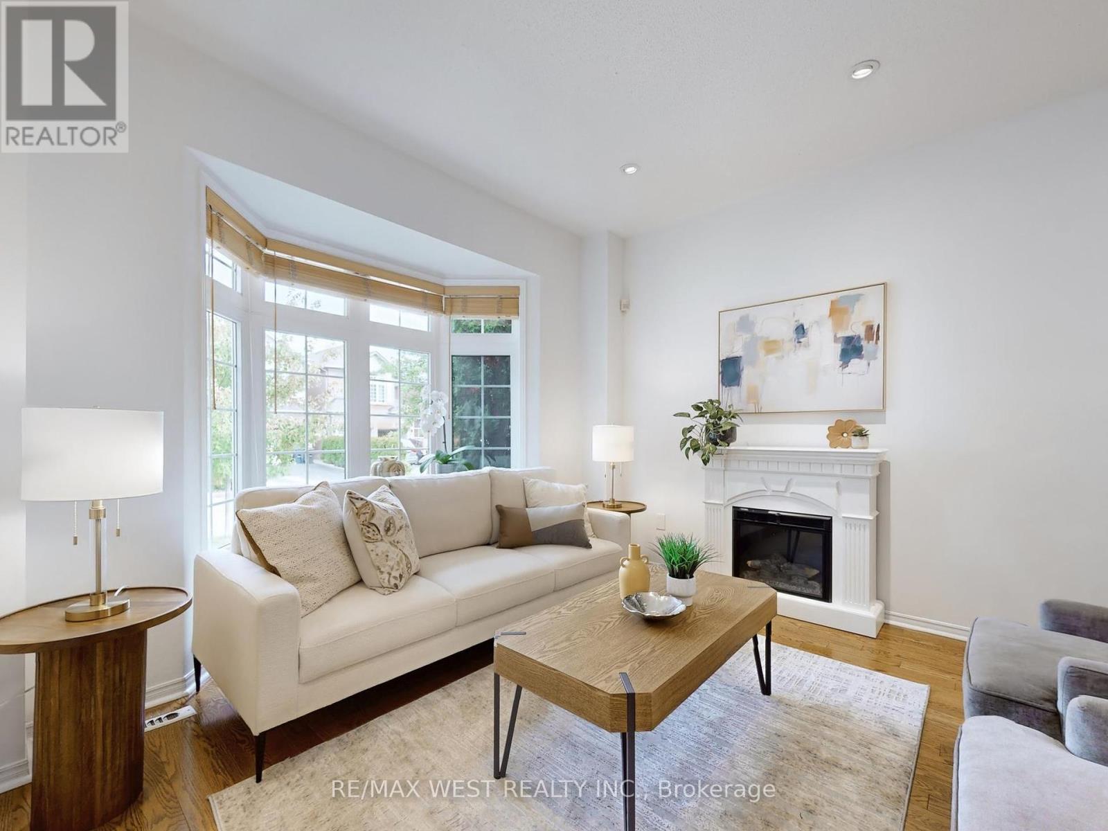 22 Sierra Drive, Toronto, Ontario  M1P 5C2 - Photo 2 - E12432623
