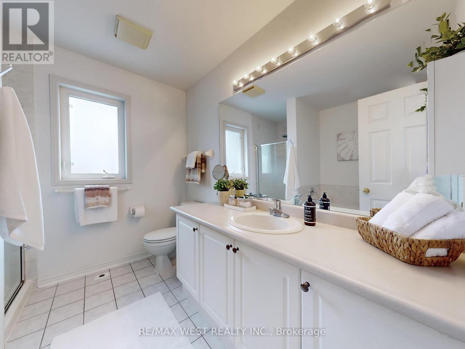 22 Sierra Drive, Toronto, Ontario  M1P 5C2 - Photo 21 - E12432623