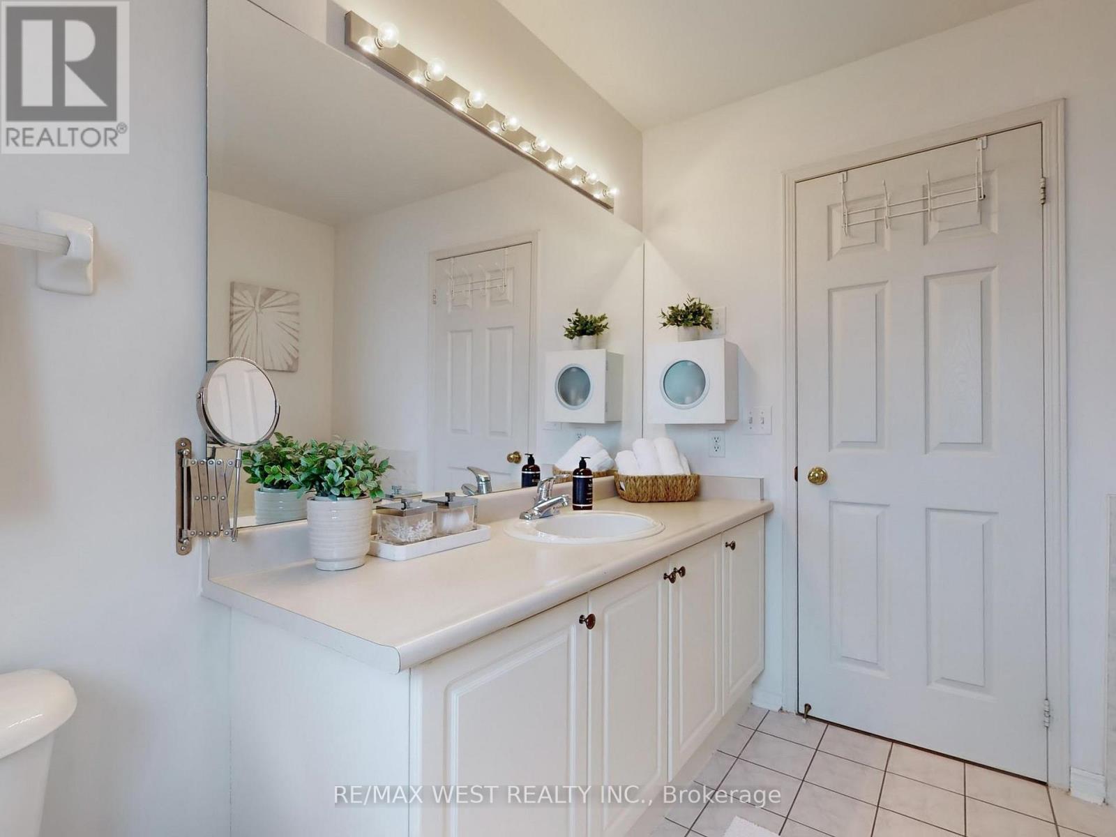 22 Sierra Drive, Toronto, Ontario  M1P 5C2 - Photo 23 - E12432623