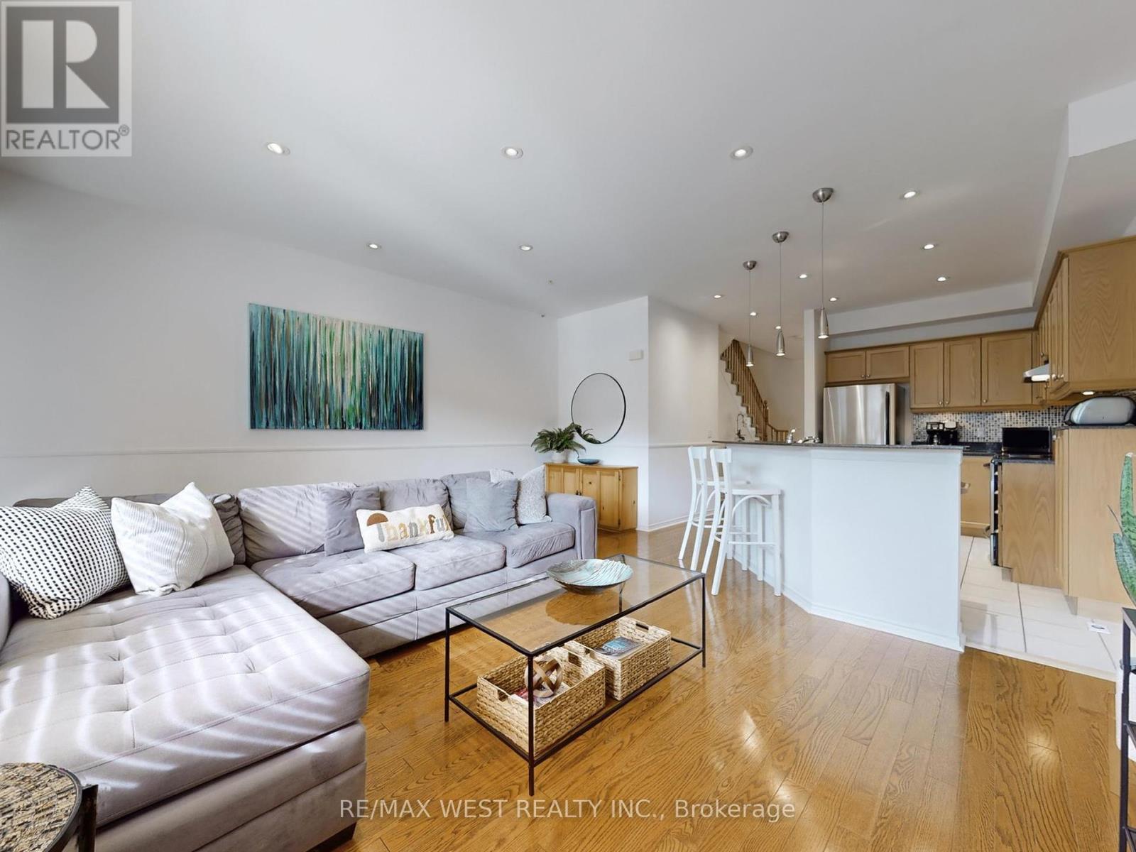 22 Sierra Drive, Toronto, Ontario  M1P 5C2 - Photo 8 - E12432623