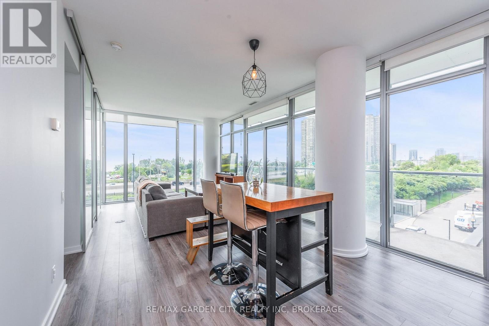 405 - 103 The Queensway, Toronto (High Park-Swansea), Ontario  M6S 5B3 - Photo 13 - W12442007