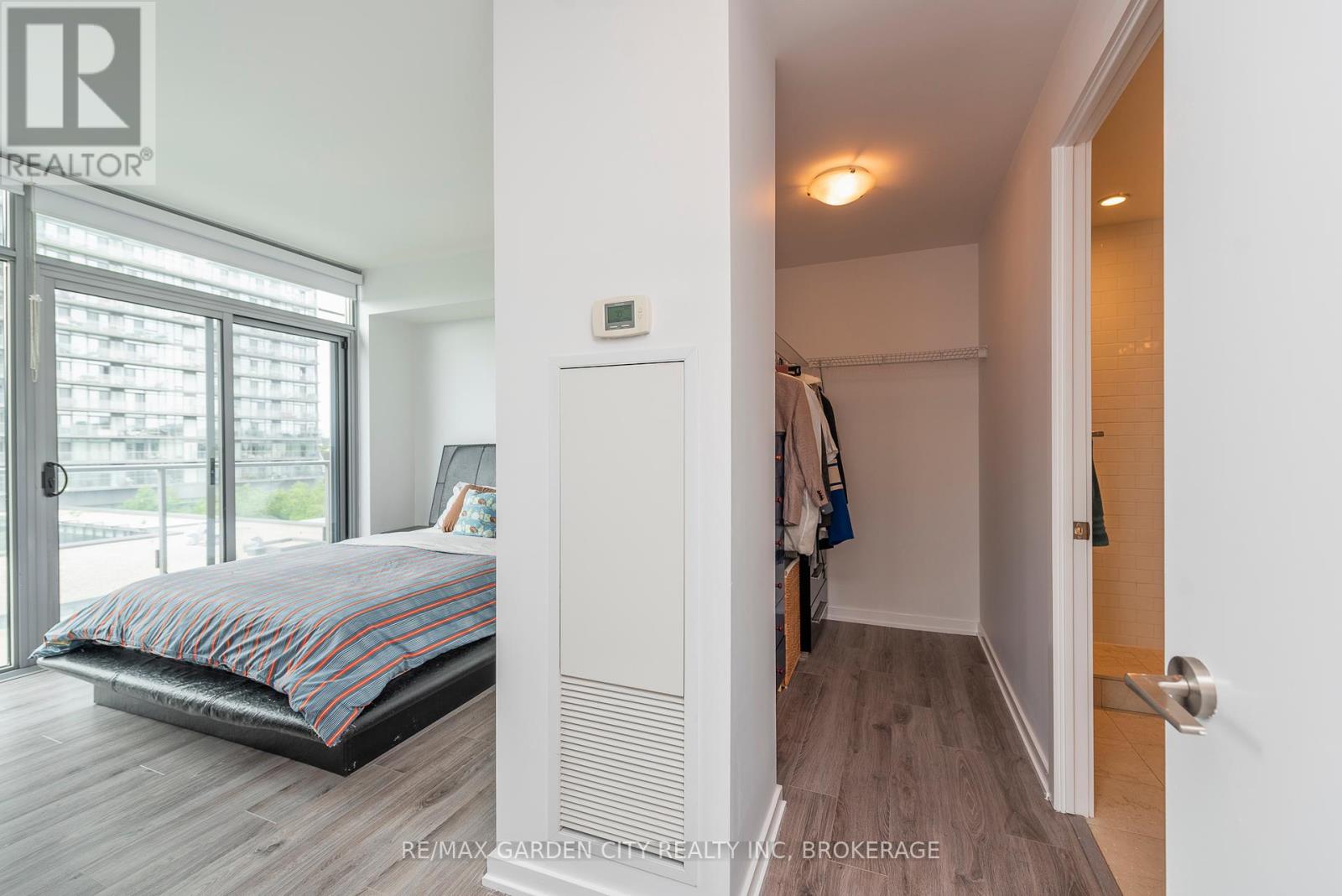 405 - 103 The Queensway, Toronto (High Park-Swansea), Ontario  M6S 5B3 - Photo 25 - W12442007