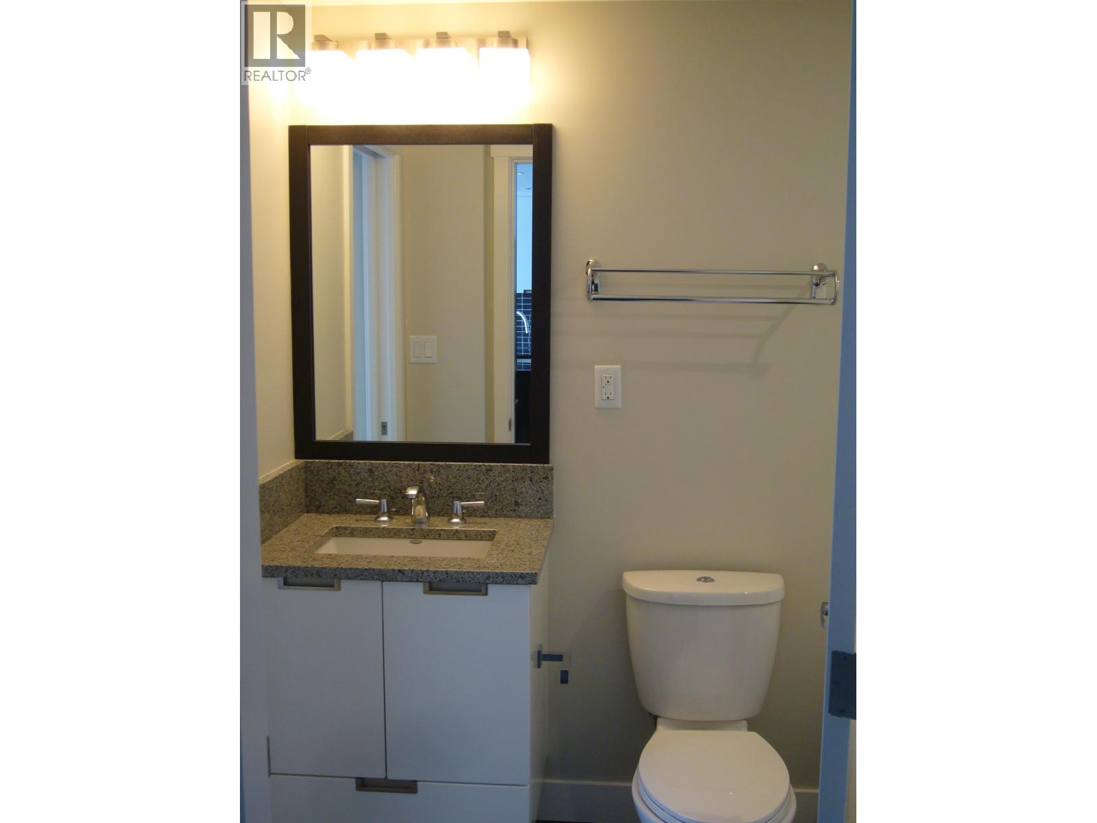 2506 2968 Glen Drive, Coquitlam, British Columbia  V3B 0C4 - Photo 10 - R3050445