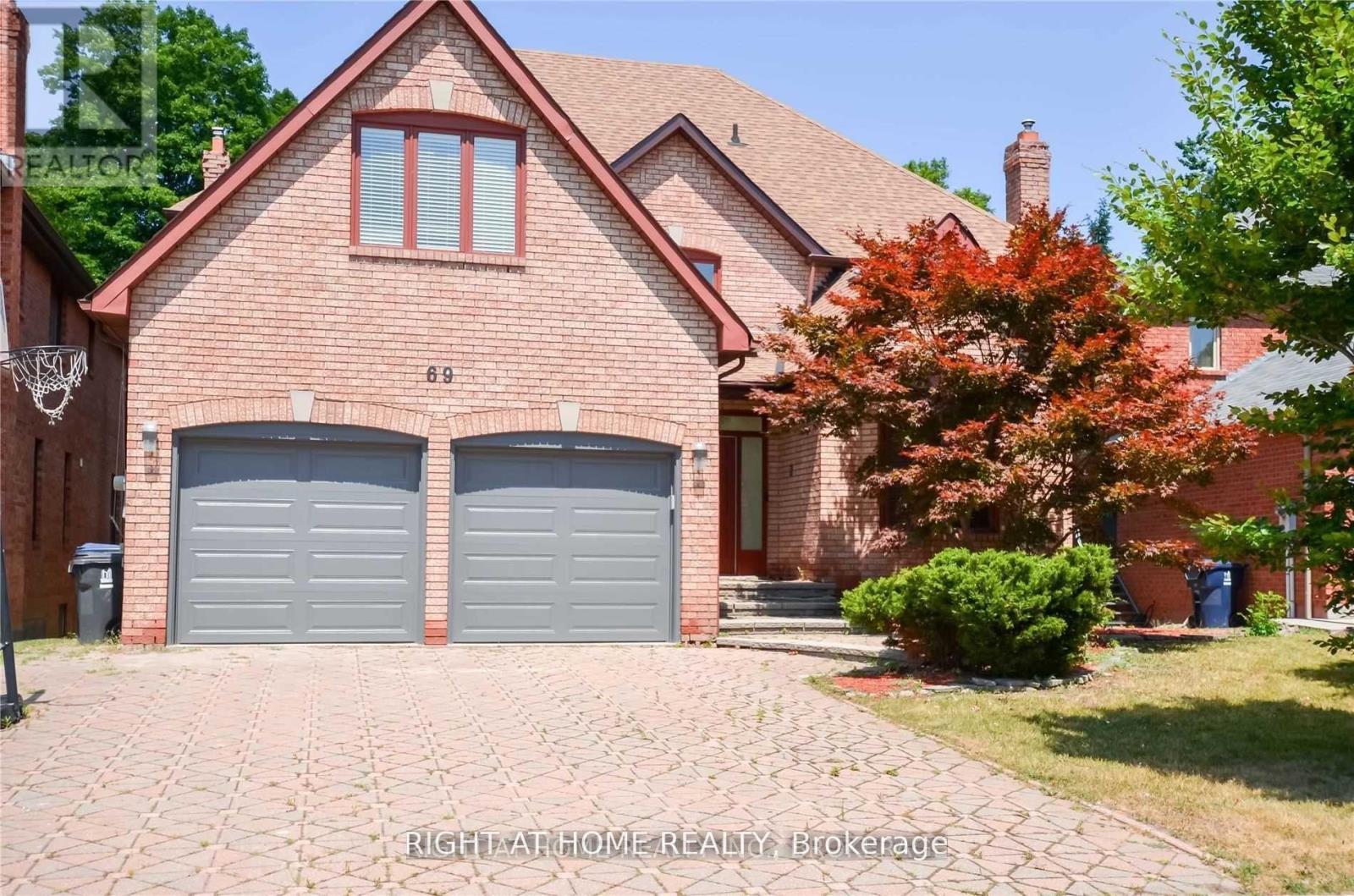 69 CLARINDA DRIVE, Toronto, Ontario