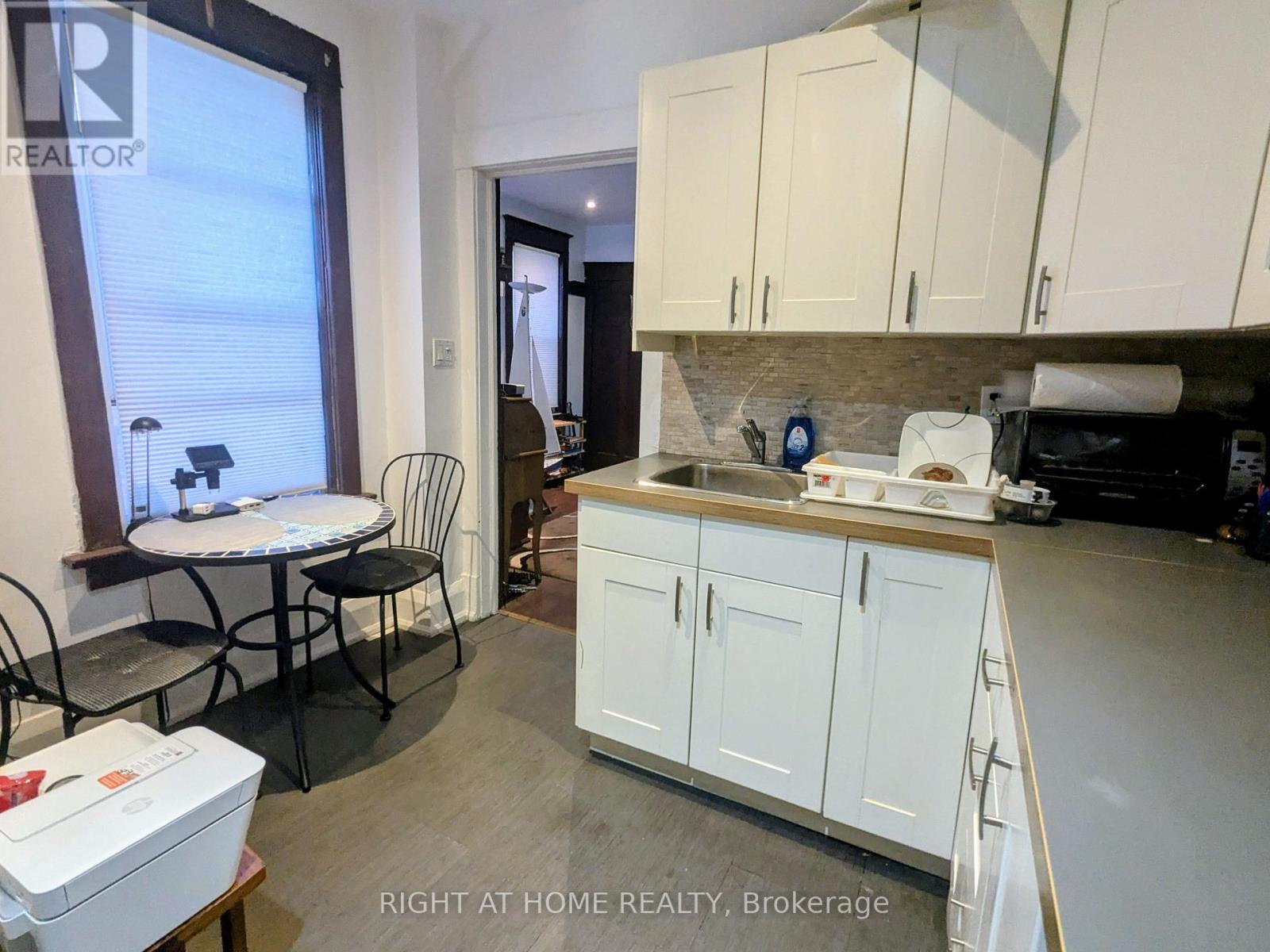 239 Woodbine Avenue, Toronto, Ontario  M4L 3P3 - Photo 26 - E12425351