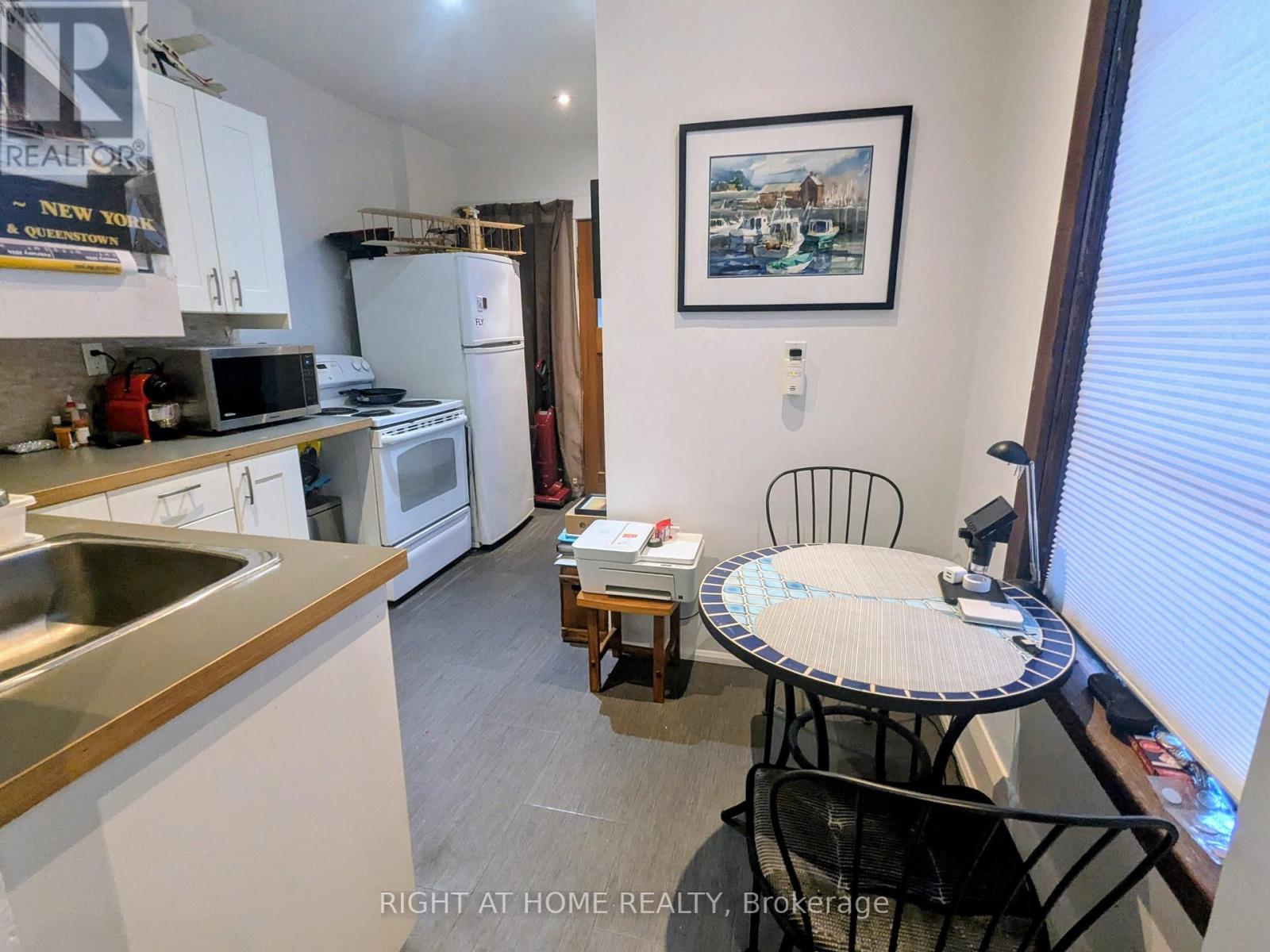 239 Woodbine Avenue, Toronto, Ontario  M4L 3P3 - Photo 25 - E12425351