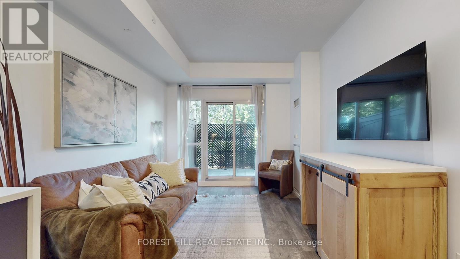 434 - 165 Legion Road N, Toronto (Mimico), Ontario  M8Y 0A1 - Photo 3 - W12441574
