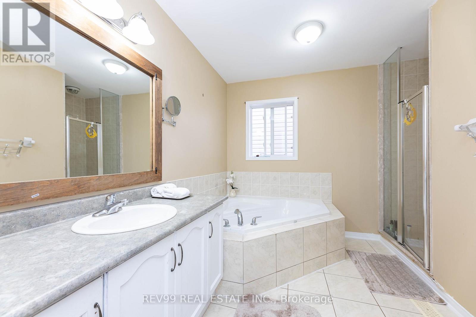 Lorem Ipsum Dolor Si, Oshawa, Ontario  L1K  - Photo 26 - DEMO28945773