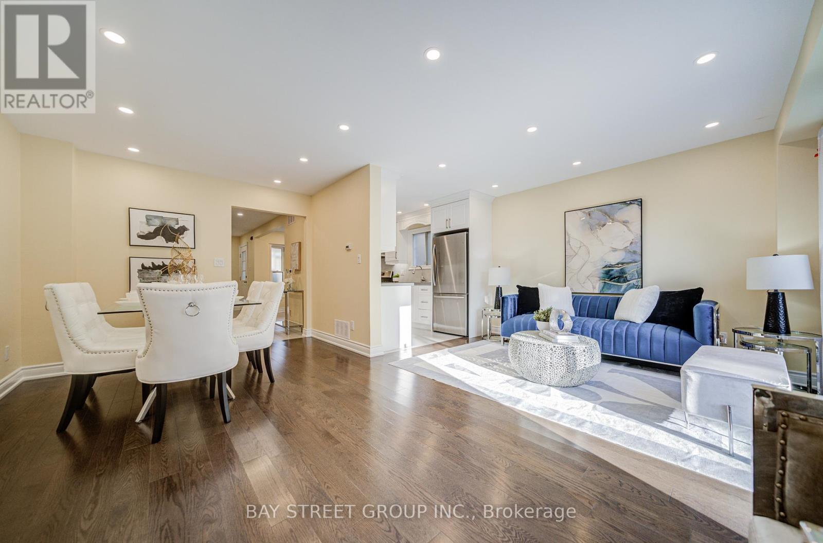 107 Enchanted Hills Crescent, Toronto (Milliken), Ontario  M1V 3P1 - Photo 12 - E12442005