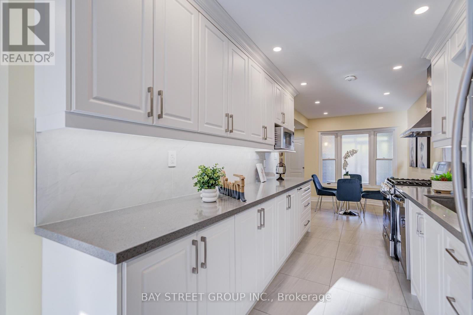 107 Enchanted Hills Crescent, Toronto (Milliken), Ontario  M1V 3P1 - Photo 19 - E12442005