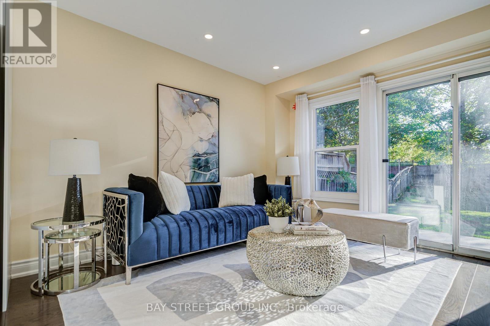 107 Enchanted Hills Crescent, Toronto (Milliken), Ontario  M1V 3P1 - Photo 2 - E12442005