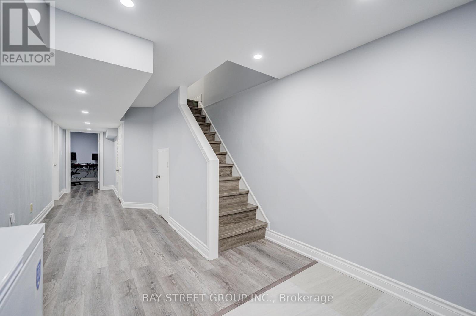 107 Enchanted Hills Crescent, Toronto (Milliken), Ontario  M1V 3P1 - Photo 39 - E12442005