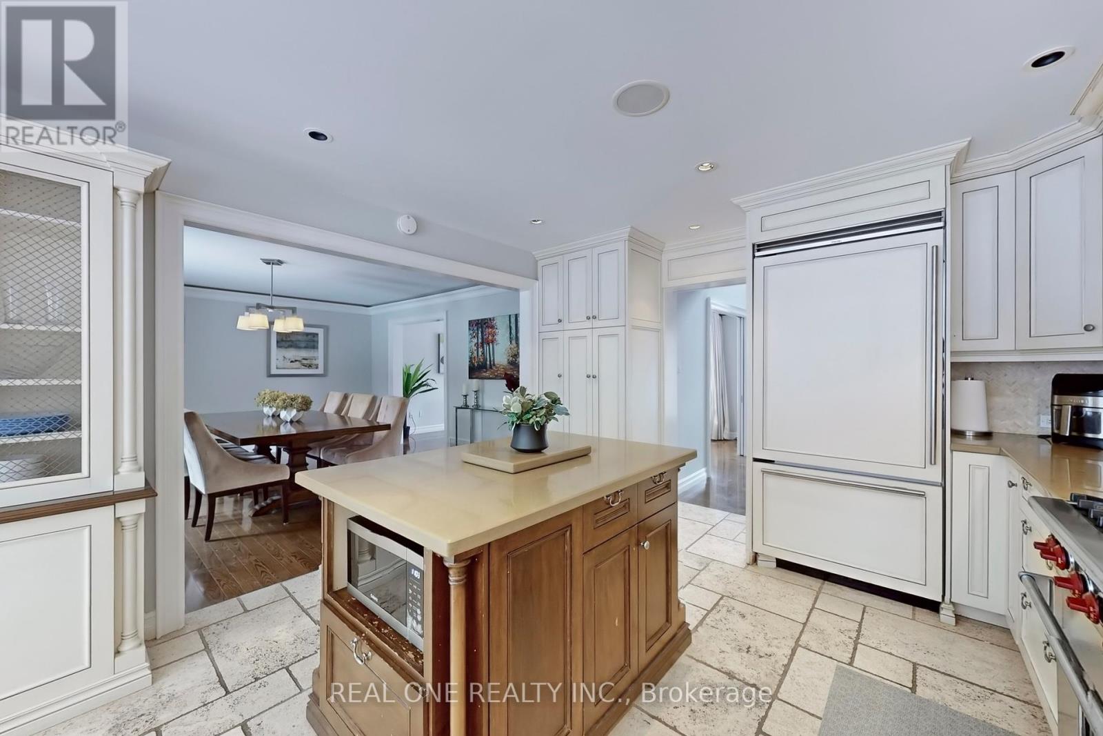 27 Aitken Circle, Markham (Unionville), Ontario  L3R 7K9 - Photo 14 - N12441999