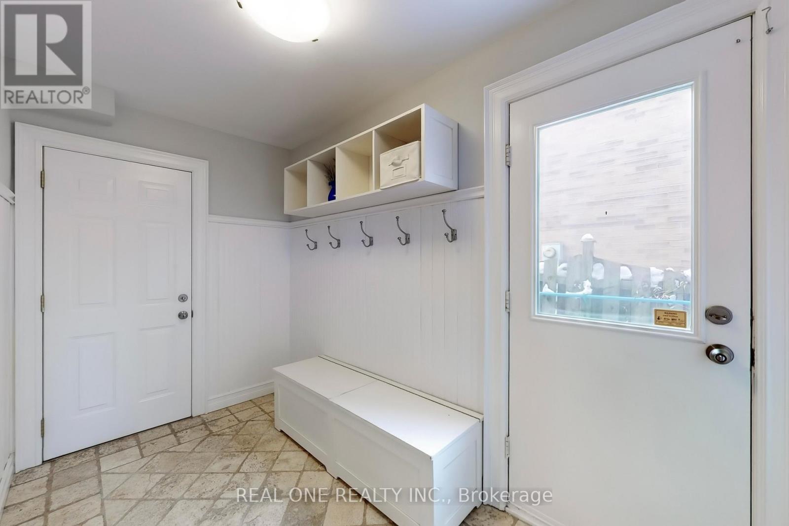 27 Aitken Circle, Markham (Unionville), Ontario  L3R 7K9 - Photo 22 - N12441999