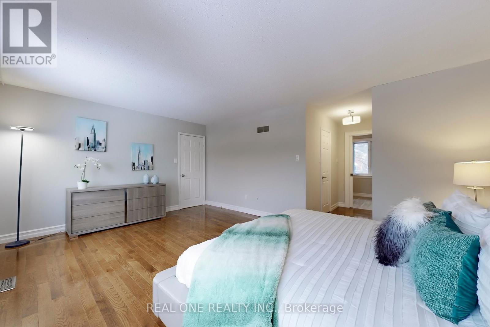 27 Aitken Circle, Markham (Unionville), Ontario  L3R 7K9 - Photo 26 - N12441999
