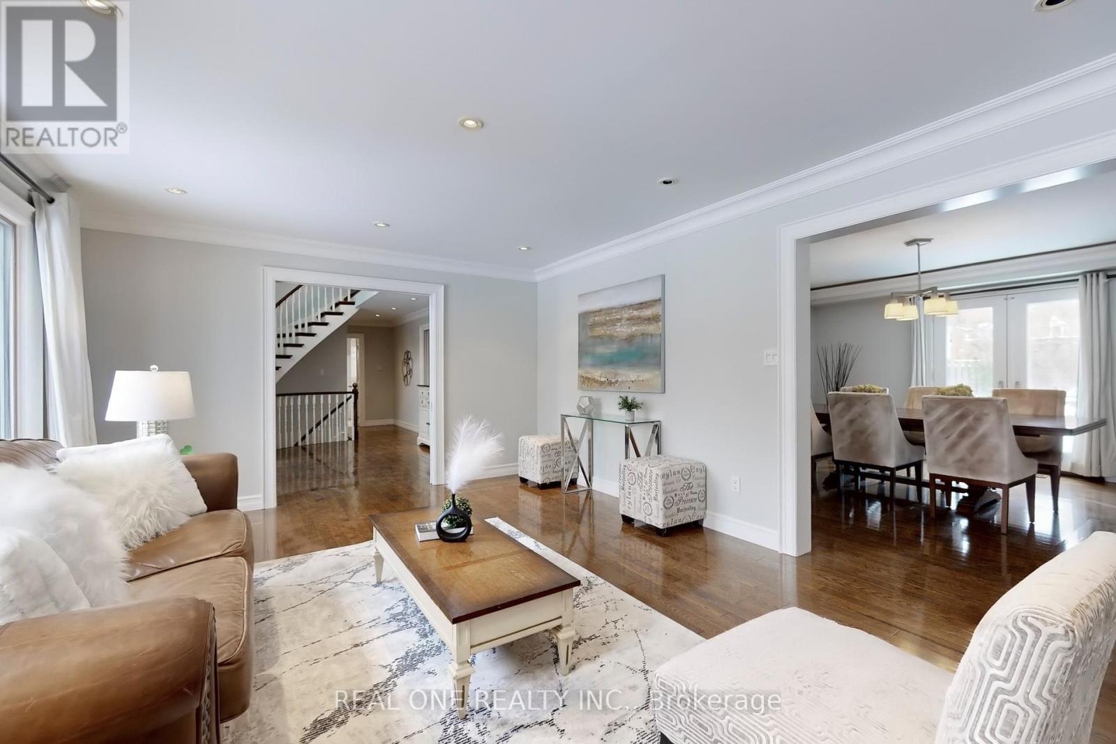 27 Aitken Circle, Markham (Unionville), Ontario  L3R 7K9 - Photo 4 - N12441999