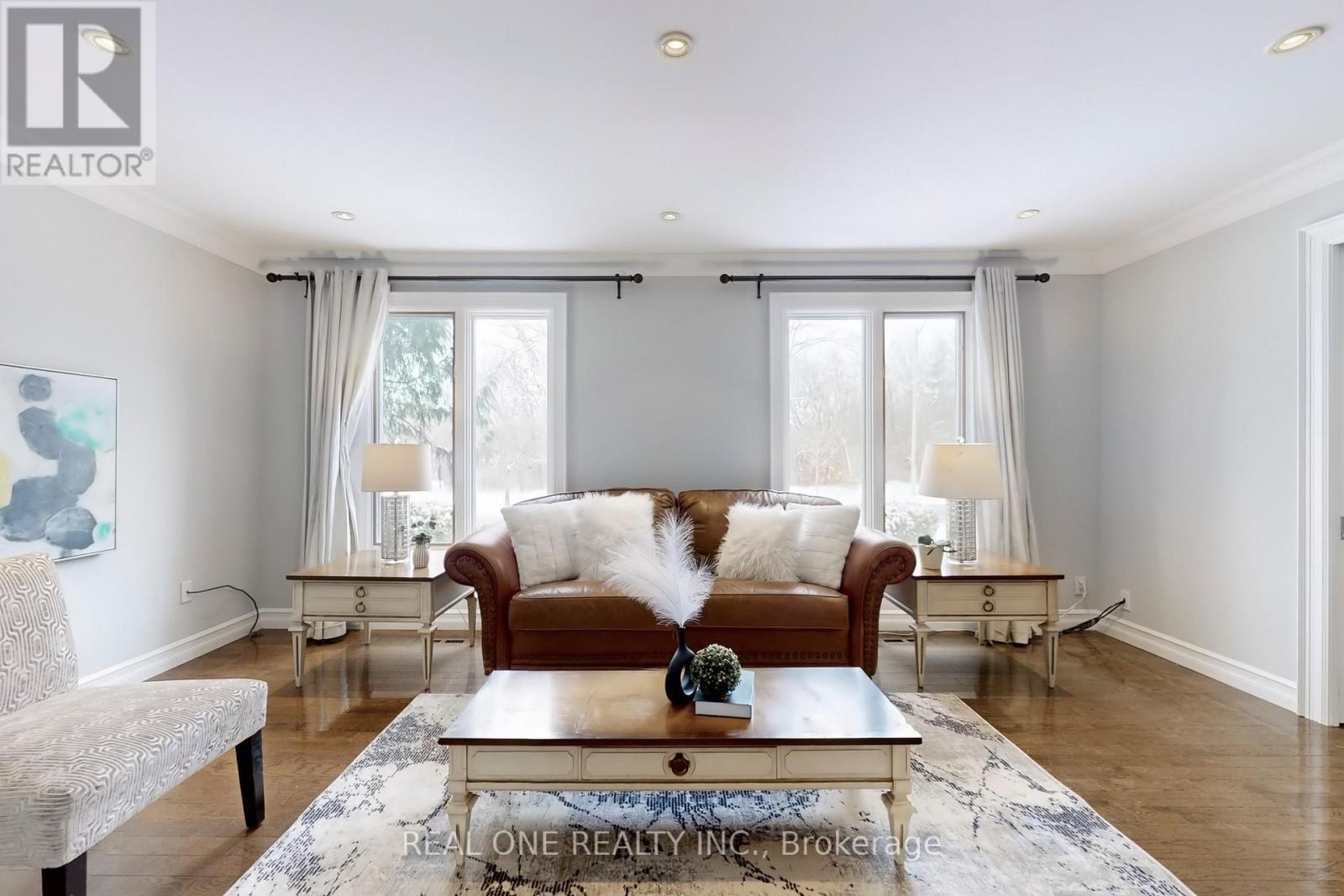 27 Aitken Circle, Markham (Unionville), Ontario  L3R 7K9 - Photo 6 - N12441999