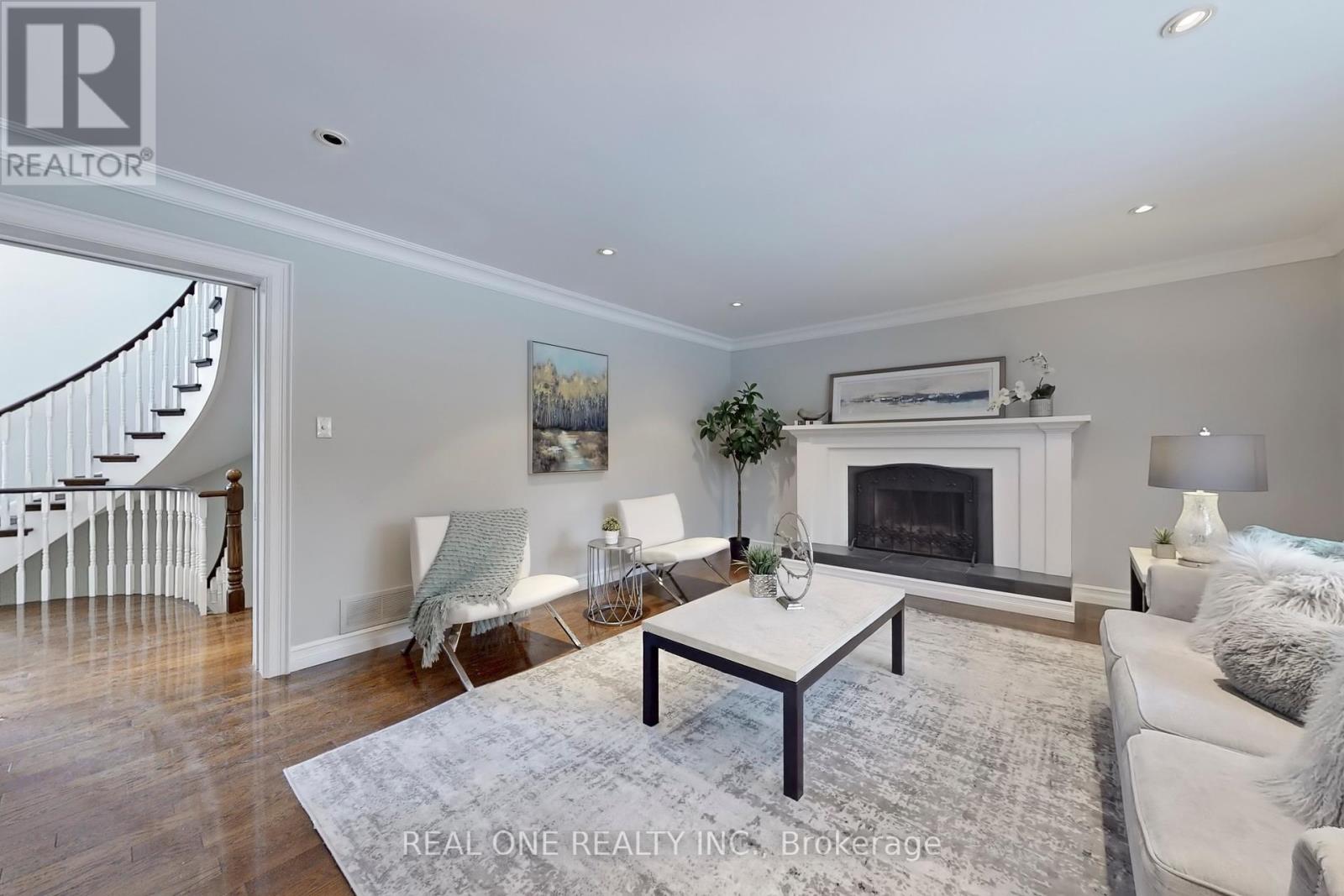 27 Aitken Circle, Markham (Unionville), Ontario  L3R 7K9 - Photo 9 - N12441999
