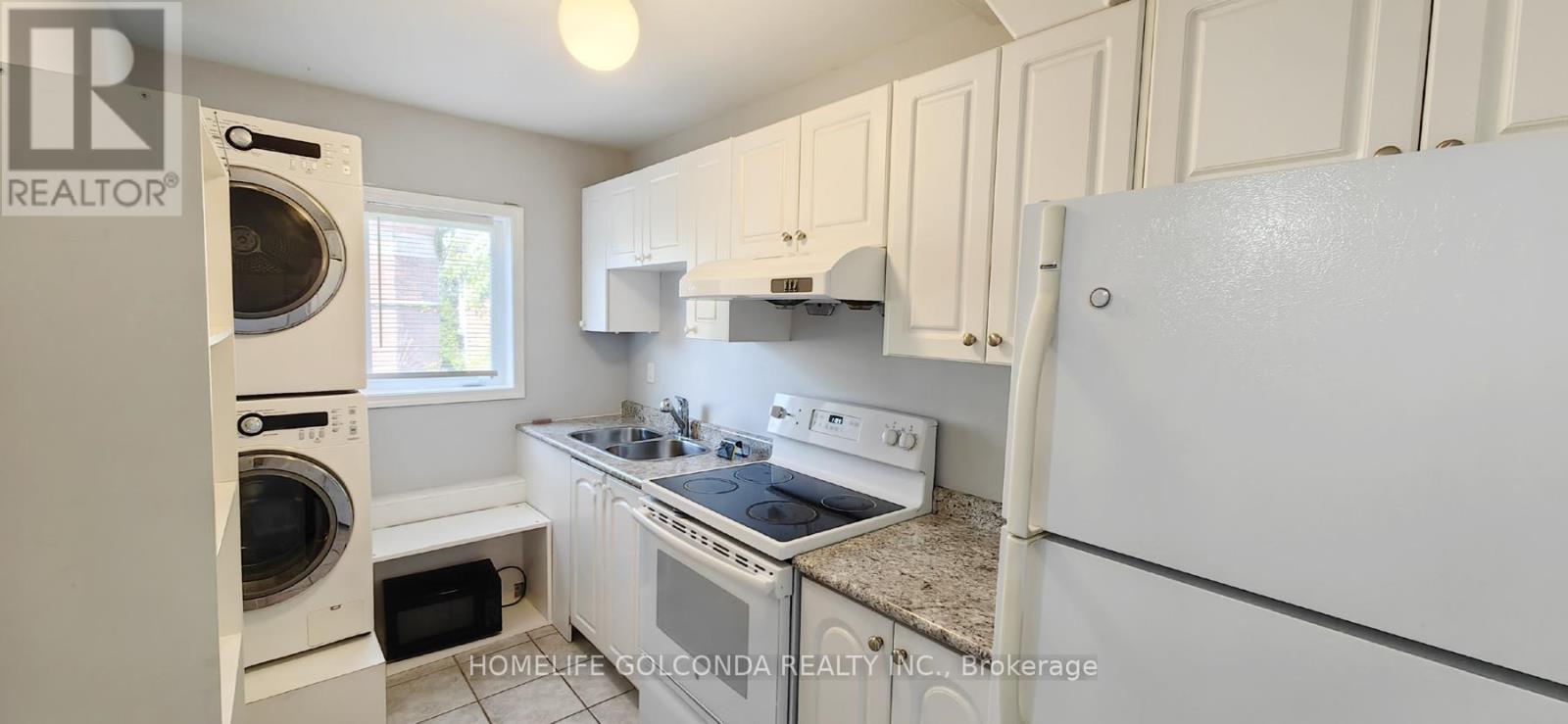 Coach - 1 Pingel Road, Markham, Ontario  L6B 1B7 - Photo 7 - N12442012