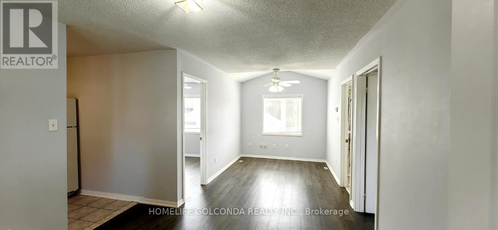 Coach - 1 Pingel Road, Markham, Ontario  L6B 1B7 - Photo 9 - N12442012
