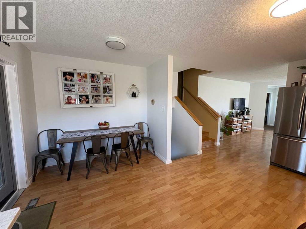 167 Mt Rundle Road W, Lethbridge, Alberta  T1K 7G1 - Photo 7 - A2237914