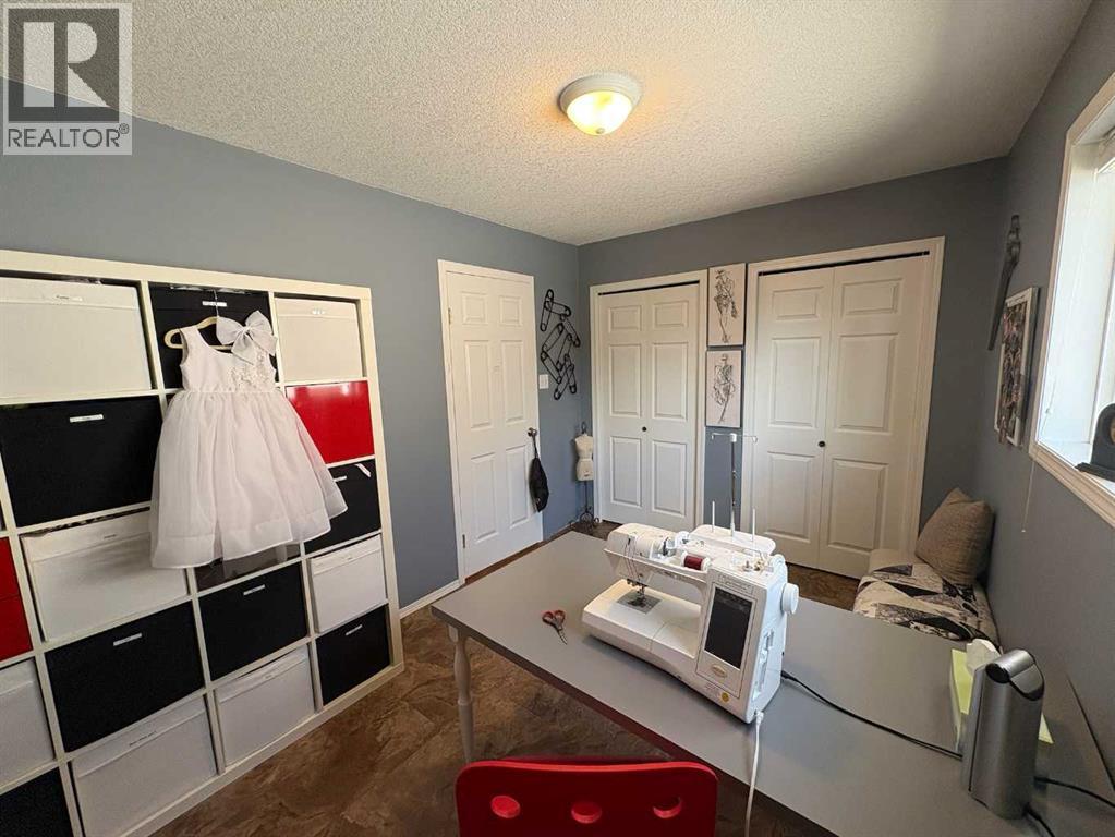 167 Mt Rundle Road W, Lethbridge, Alberta  T1K 7G1 - Photo 15 - A2237914