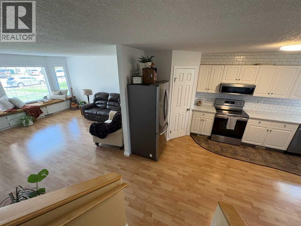 167 Mt Rundle Road W, Lethbridge, Alberta  T1K 7G1 - Photo 6 - A2237914