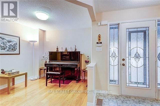 2870 Westbury Court, Mississauga (Central Erin Mills), Ontario  L5M 6B3 - Photo 2 - W12441985