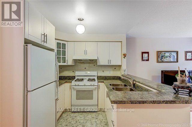 2870 Westbury Court, Mississauga (Central Erin Mills), Ontario  L5M 6B3 - Photo 5 - W12441985