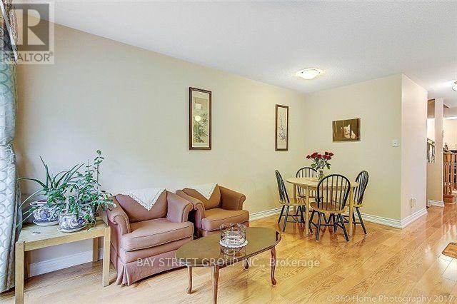 2870 Westbury Court, Mississauga (Central Erin Mills), Ontario  L5M 6B3 - Photo 6 - W12441985