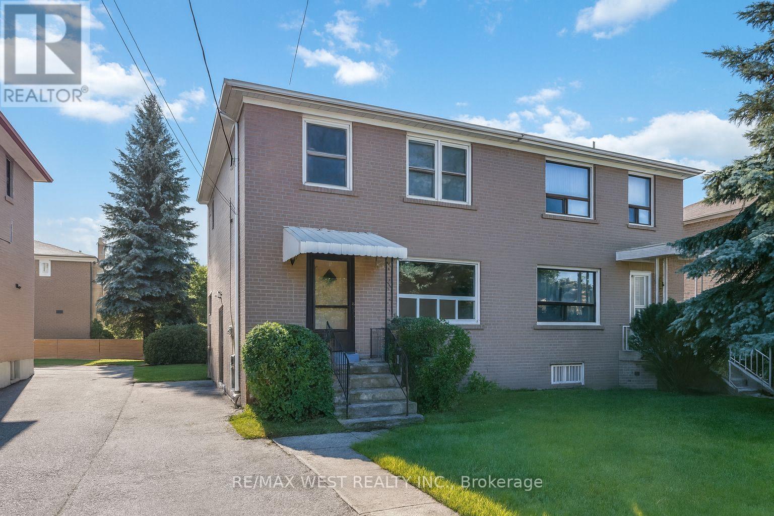 241 Eileen Avenue, Toronto (Rockcliffe-Smythe), Ontario  M6N 1W5 - Photo 1 - W12441988