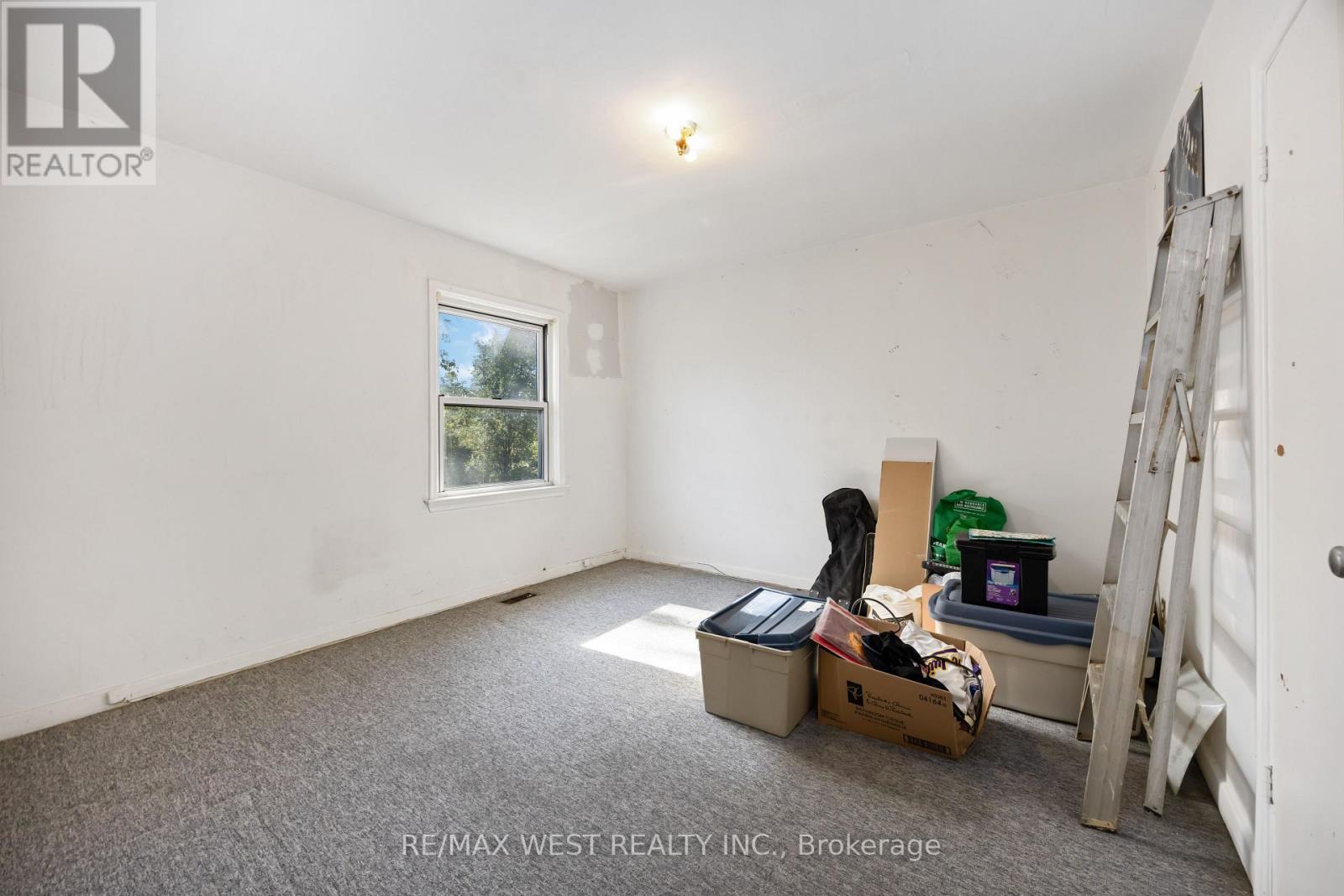 241 Eileen Avenue, Toronto (Rockcliffe-Smythe), Ontario  M6N 1W5 - Photo 17 - W12441988