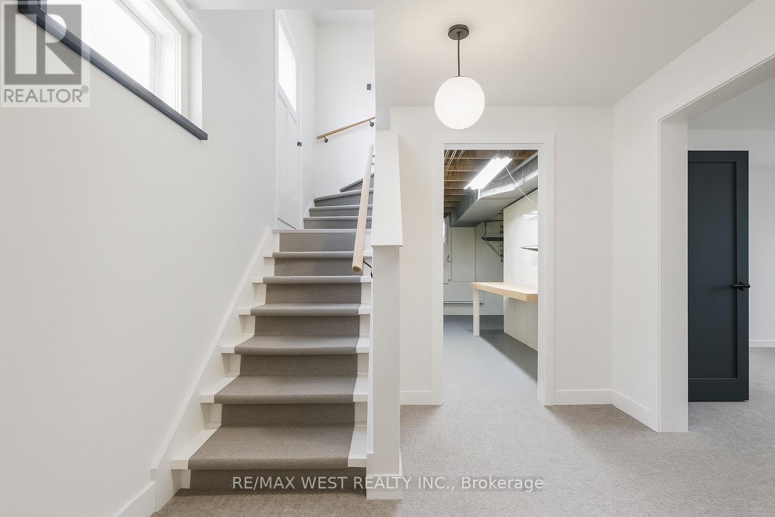 241 Eileen Avenue, Toronto (Rockcliffe-Smythe), Ontario  M6N 1W5 - Photo 20 - W12441988
