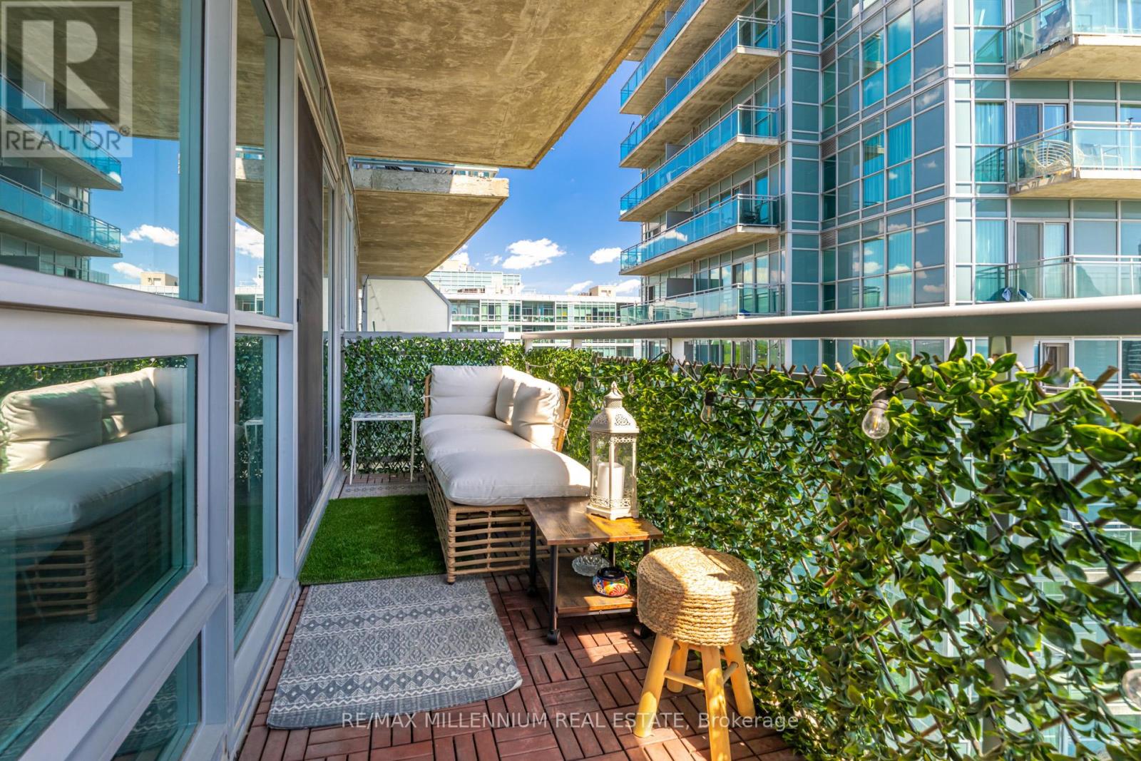2114 - 155 Legion Road N, Toronto (Mimico), Ontario  M8Y 0A7 - Photo 17 - W12441990