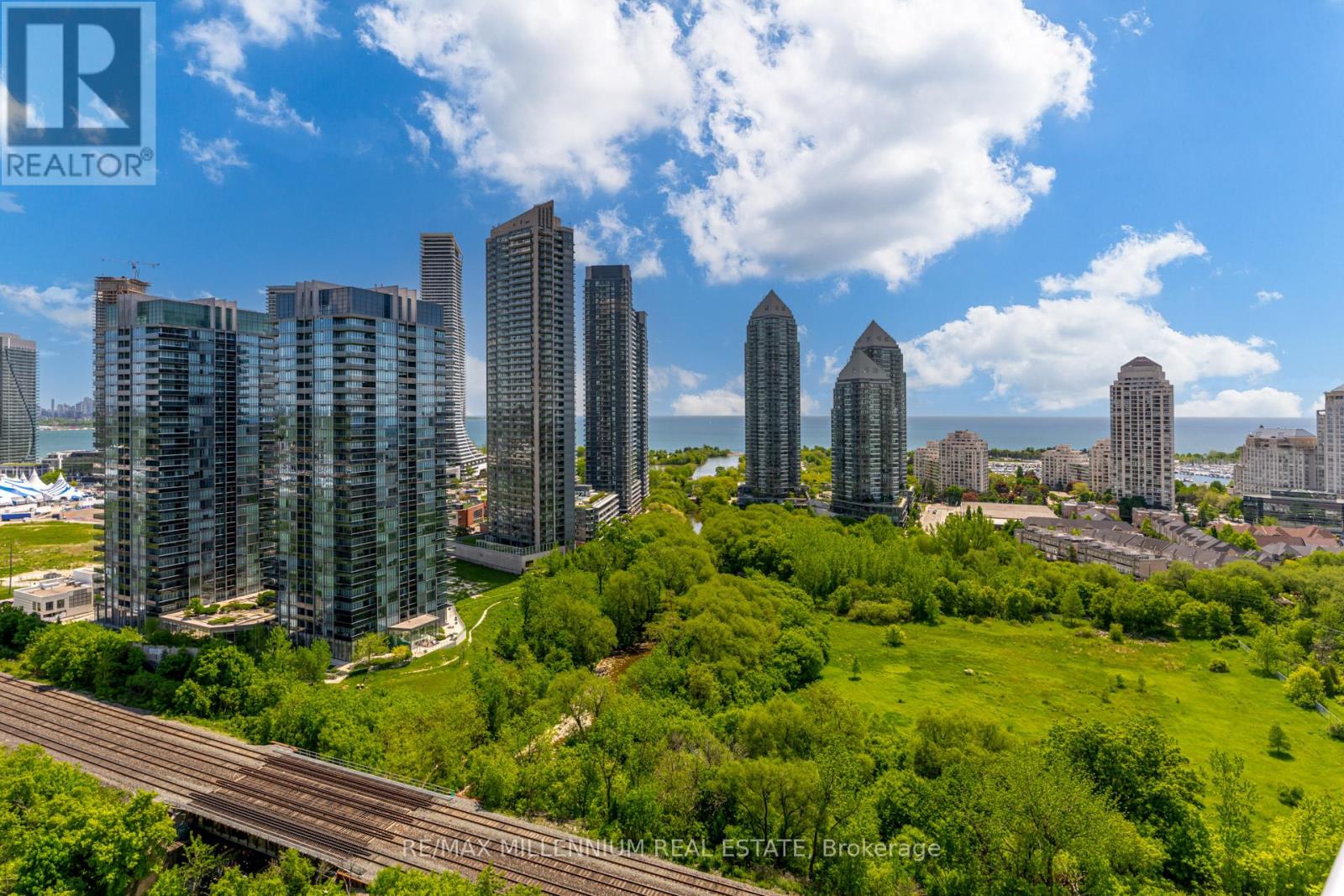 2114 - 155 Legion Road N, Toronto (Mimico), Ontario  M8Y 0A7 - Photo 19 - W12441990