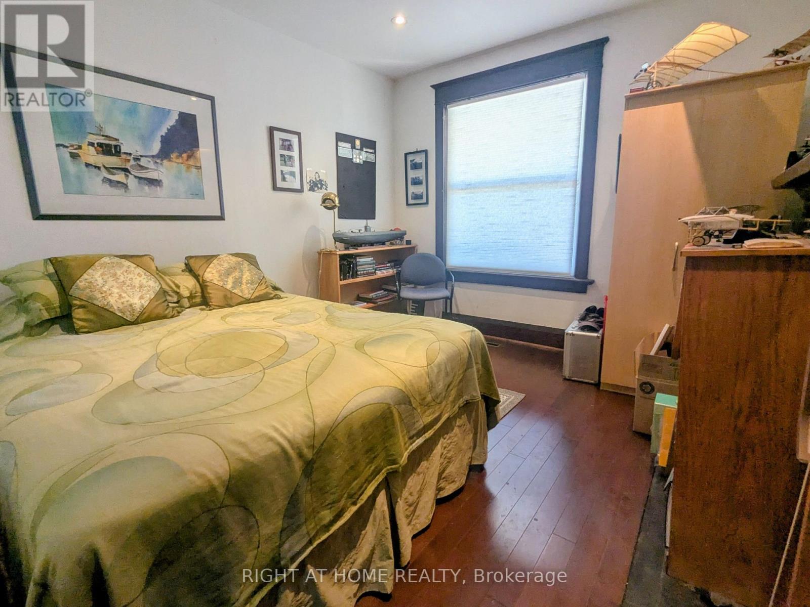 239 Woodbine Avenue, Toronto, Ontario  M4L 3P3 - Photo 30 - E12425351