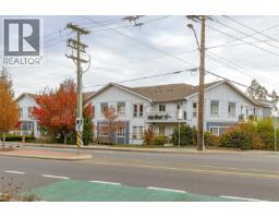 107 3915 Carey Rd Carey Hill Walk