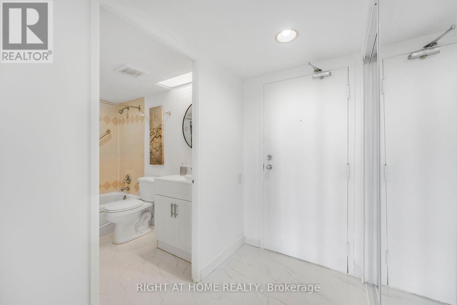 707 - 2466 Eglinton Avenue E, Toronto (Eglinton East), Ontario  M1K 5J8 - Photo 4 - E12442029