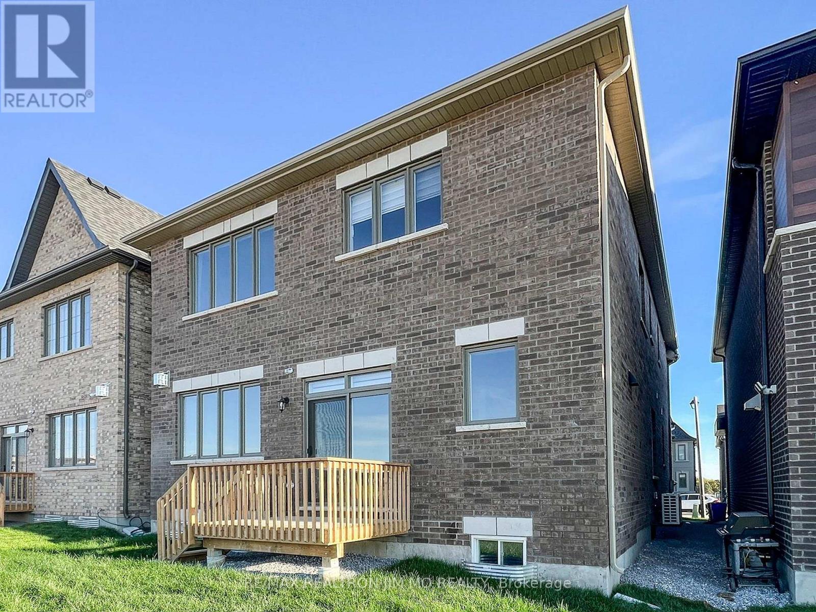 20 Nanhai Avenue, Markham (Angus Glen), Ontario  L6C 3M9 - Photo 33 - N12442028