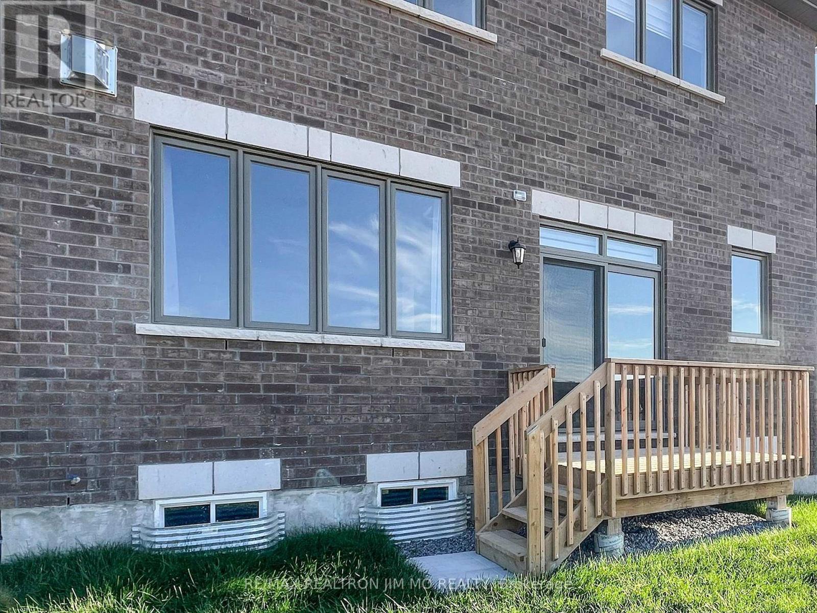 20 Nanhai Avenue, Markham (Angus Glen), Ontario  L6C 3M9 - Photo 36 - N12442028