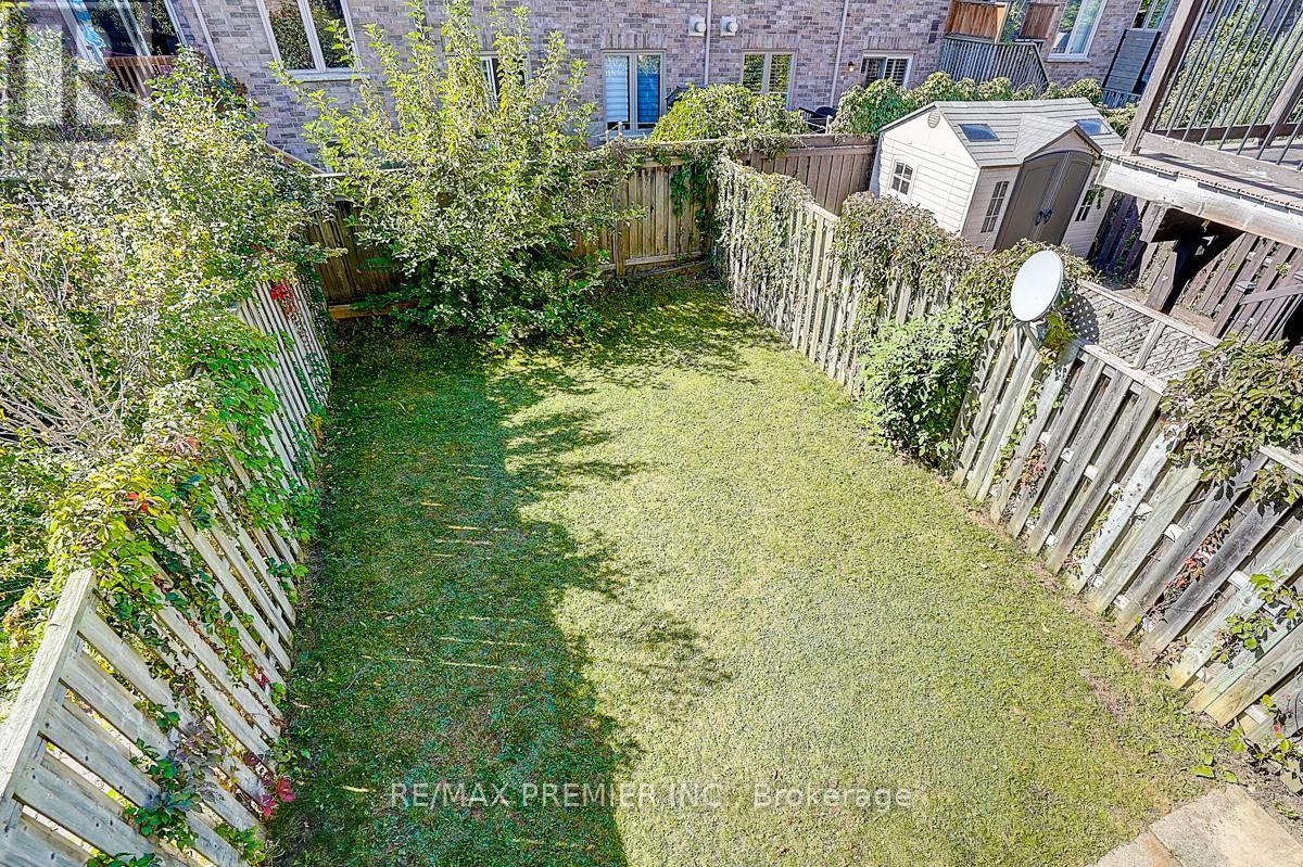 22 Michelle Drive, Vaughan (East Woodbridge), Ontario  L4L 9B8 - Photo 12 - N12442030