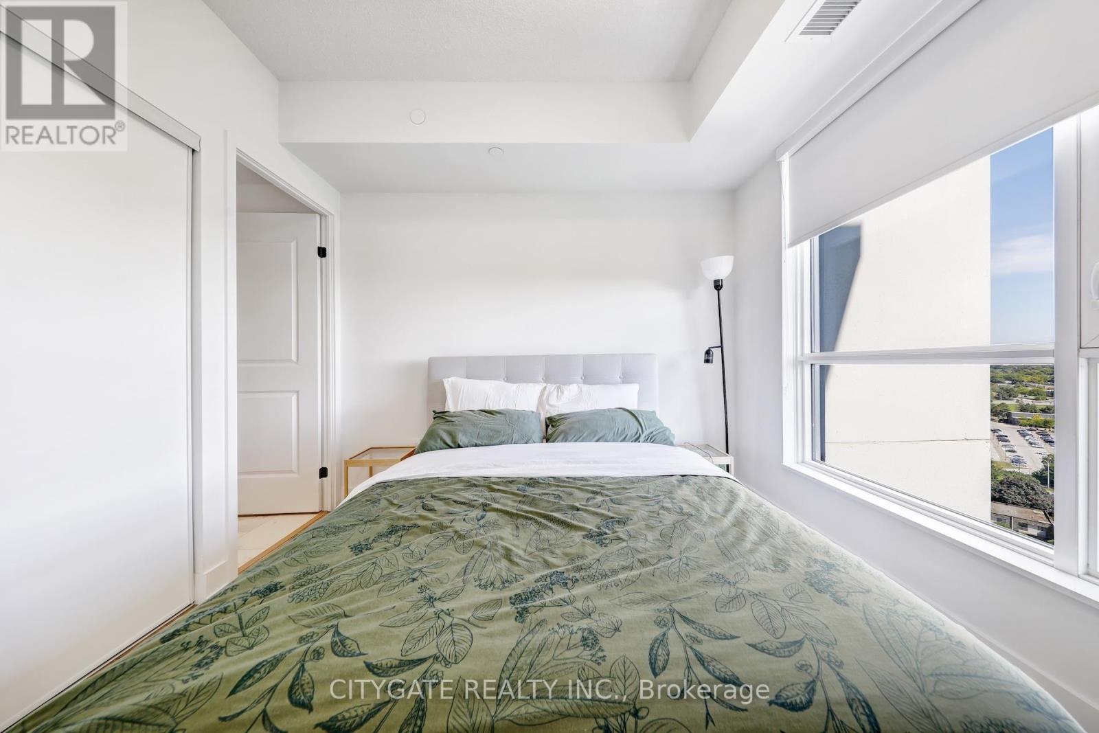 1610 - 202 Burnhamthorpe Road E, Mississauga (City Centre), Ontario  L5A 0B2 - Photo 14 - W12442020