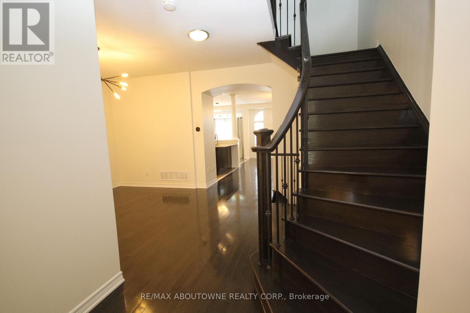 3490 Whilabout Terrace, Oakville, Ontario  L6L 6X6 - Photo 11 - W12442021